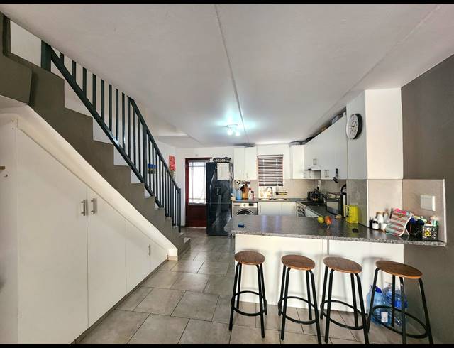 2 BEDROOM APARTMENT SOLD IN RICHMOND ESTATE